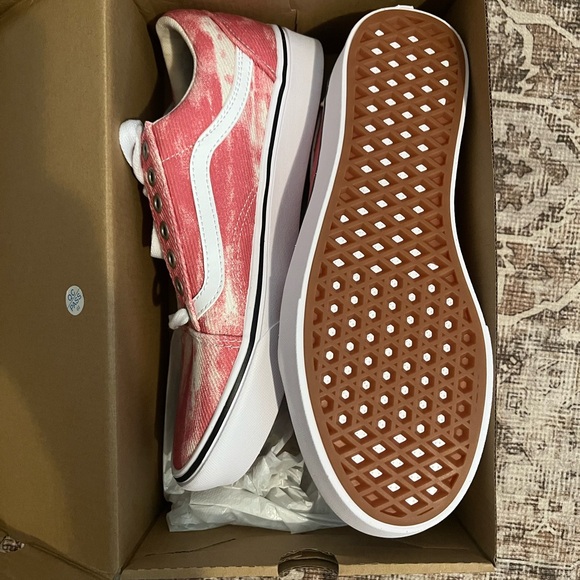 **SOLD** Vans Old Skool ComfyCush sneaker - Picture 2 of 3